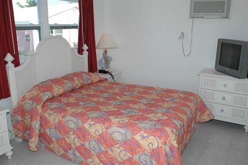 Pelican Beach Villas Marsh Harbour Esterno foto