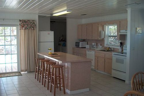 Pelican Beach Villas Marsh Harbour Esterno foto
