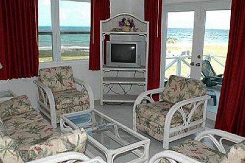 Pelican Beach Villas Marsh Harbour Esterno foto