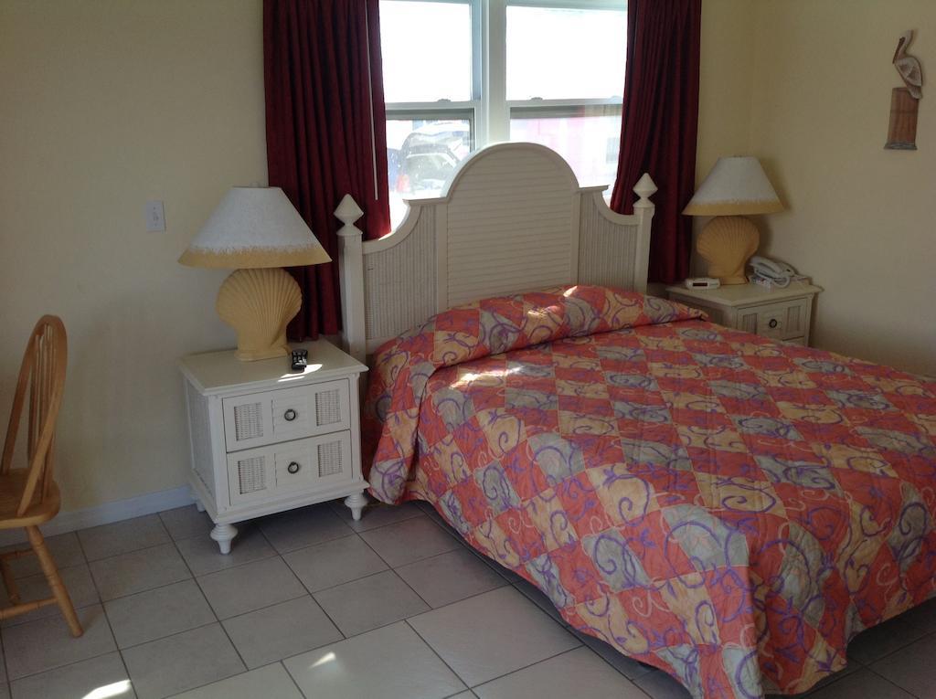 Pelican Beach Villas Marsh Harbour Esterno foto