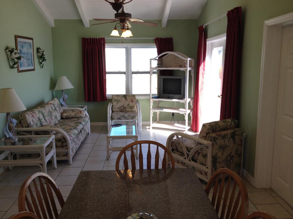 Pelican Beach Villas Marsh Harbour Esterno foto